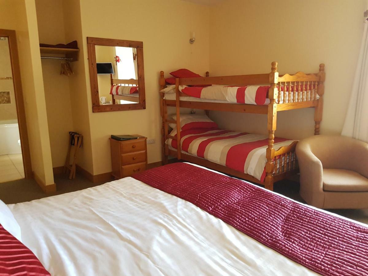 シーハウシズ The Olde School House Bed & Breakfast エクステリア 写真